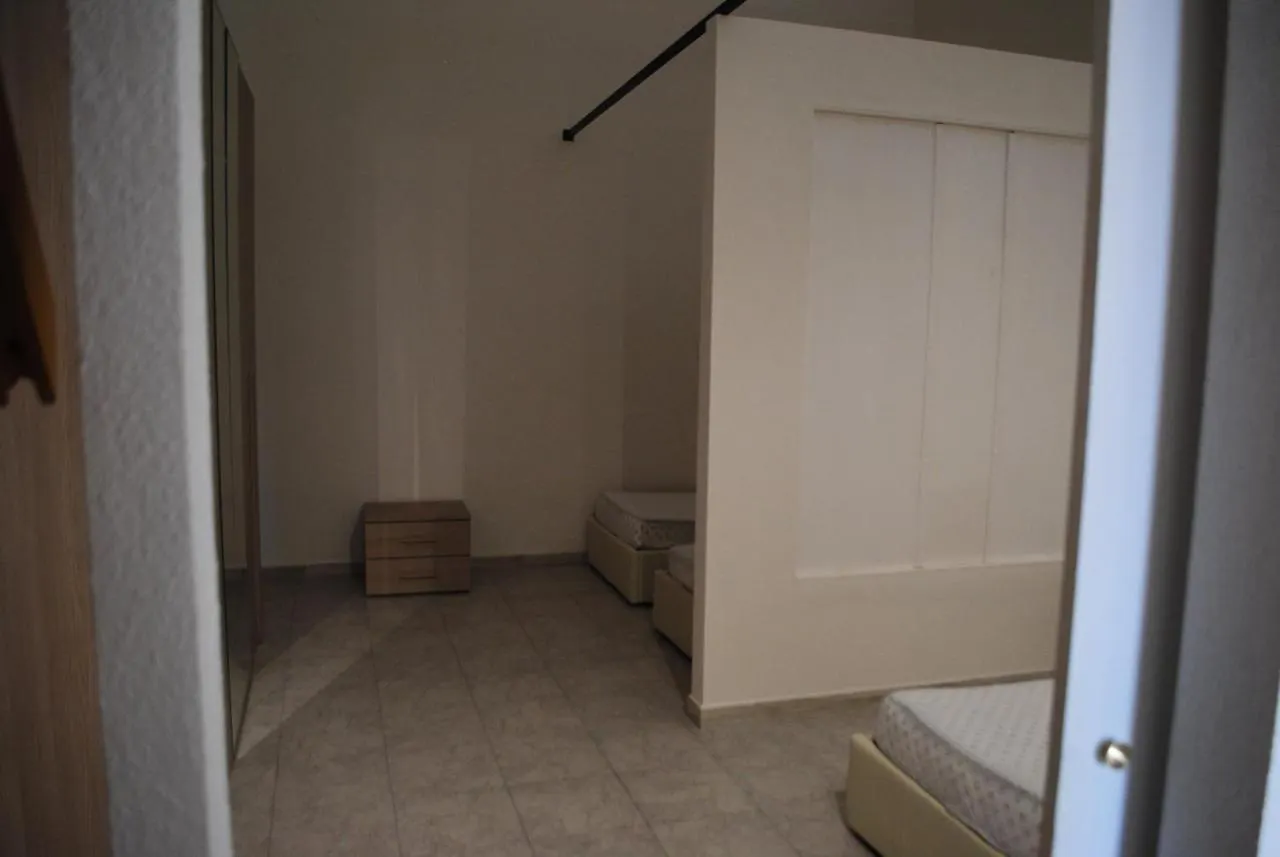 Luxar Room Assemini